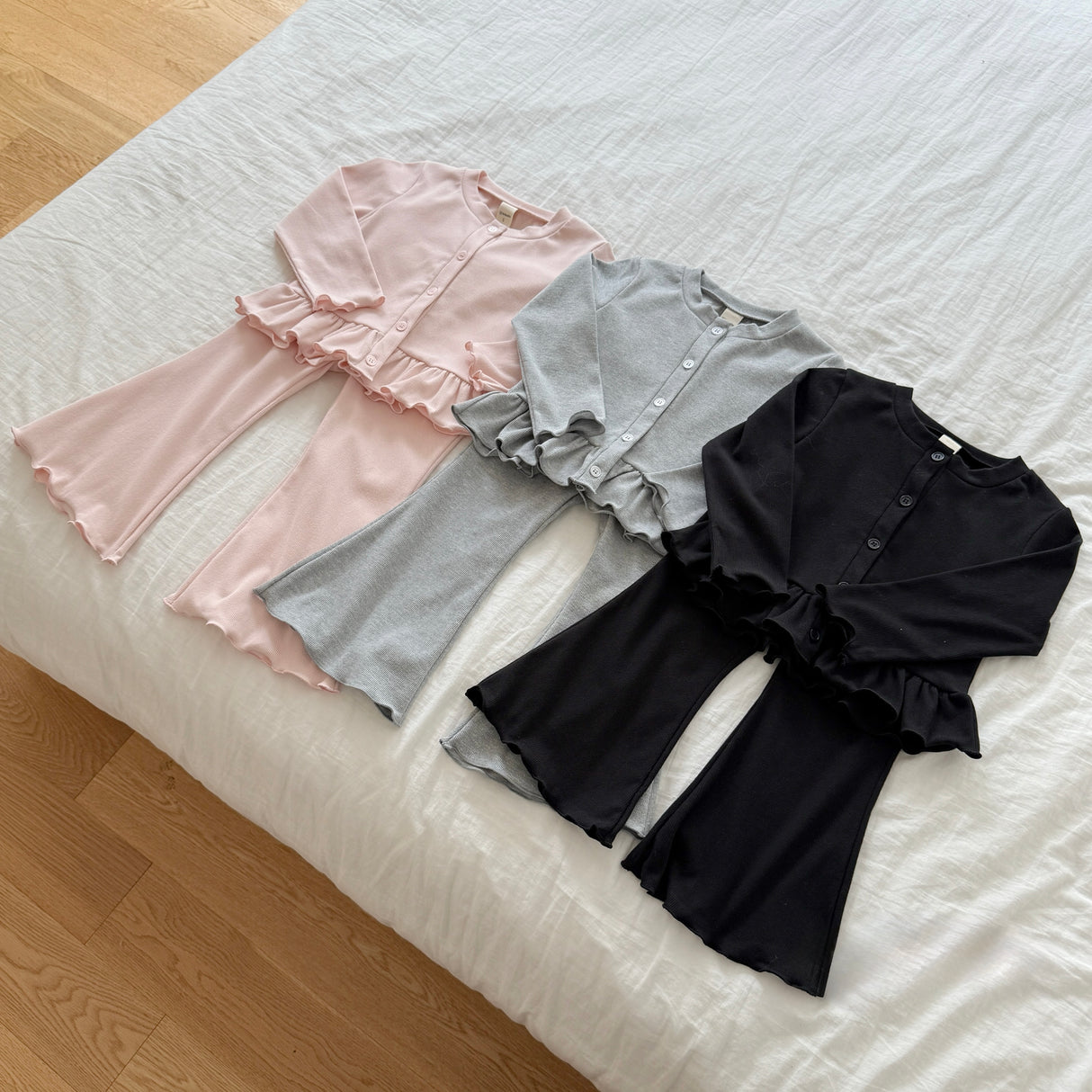 [PRE-ORDER] Momo Frill Cardigan